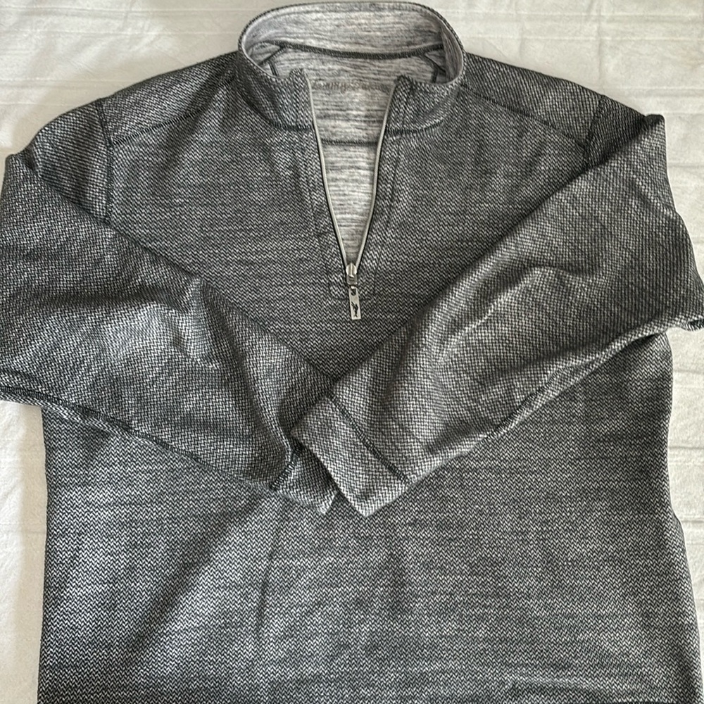 Tommy Bahama Reversible men’s 1/4 zip shirt/sweater pullover Size Medium